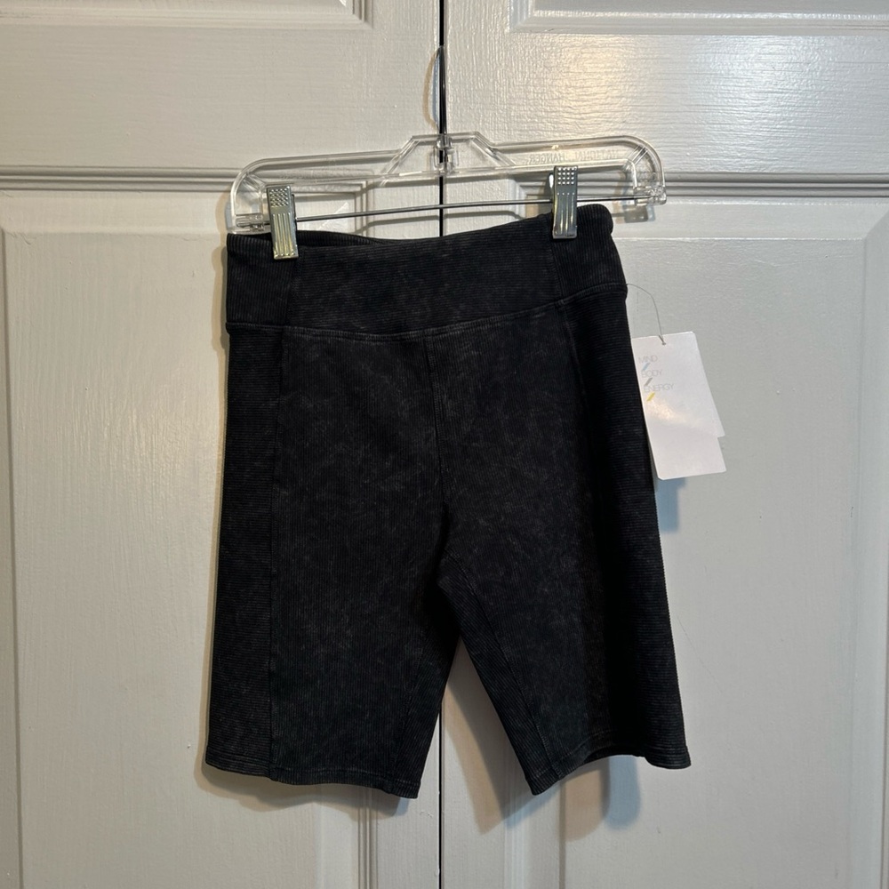 NWT Zella Girl Sz Large 10/12 Black Snow Wash Biker Shorts Hidden Waist Pocket